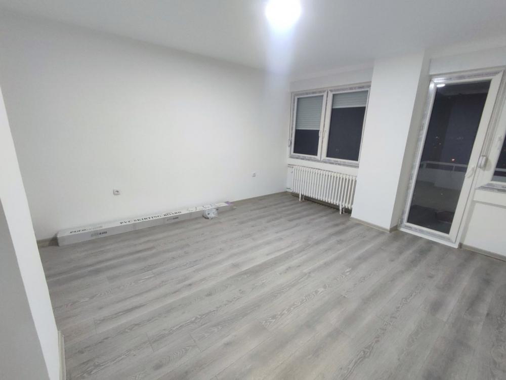 Slika 0 - Bulevar Cara Lazara, Trosoban stan na prodaju, 66m2, 145.000€