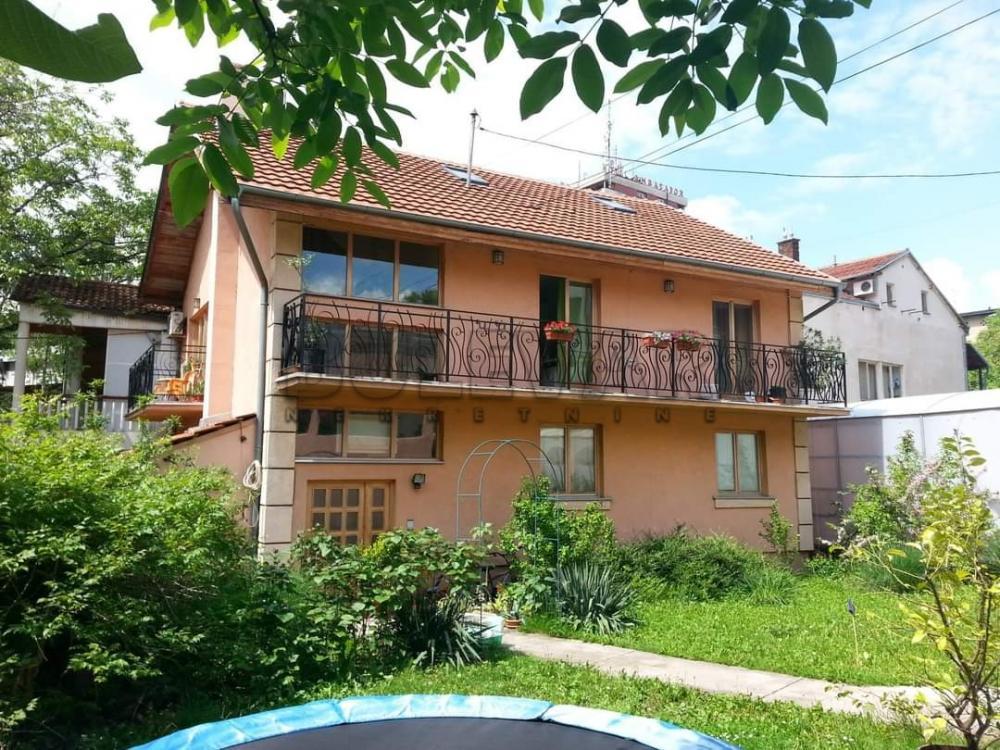 Glavna slika -Generala Tranijea,  Kuća za izdavanje, 200m2, 2.000€