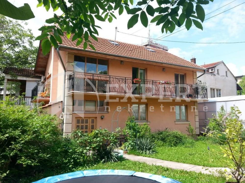 Glavna slika -Generala Tranijea,  Kuća za izdavanje, 200m2, 2.000€