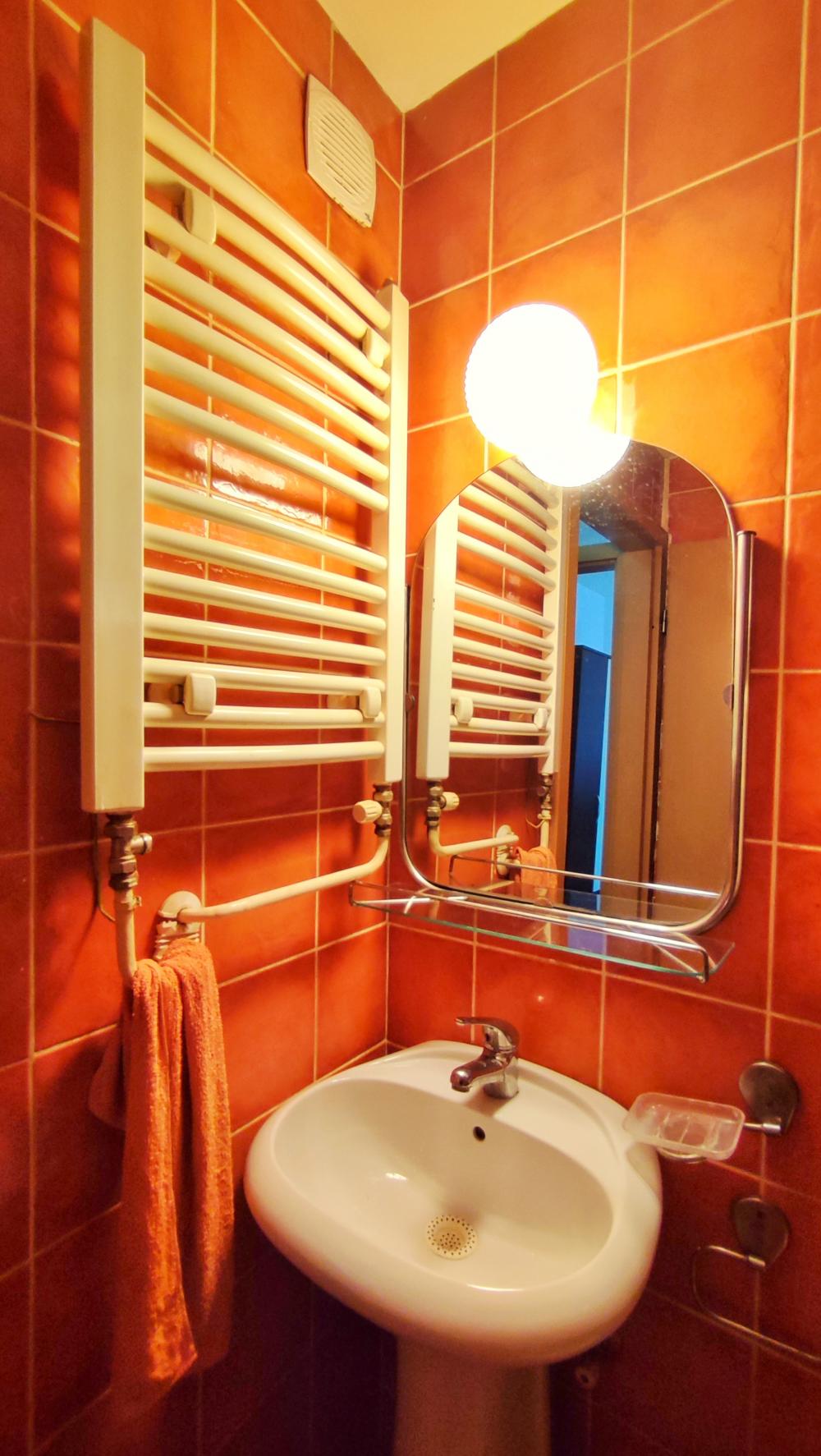 Slika 0 - Kej Kola Srpskih Sestara, Jednosoban stan za izdavanje, 35m2, 220€