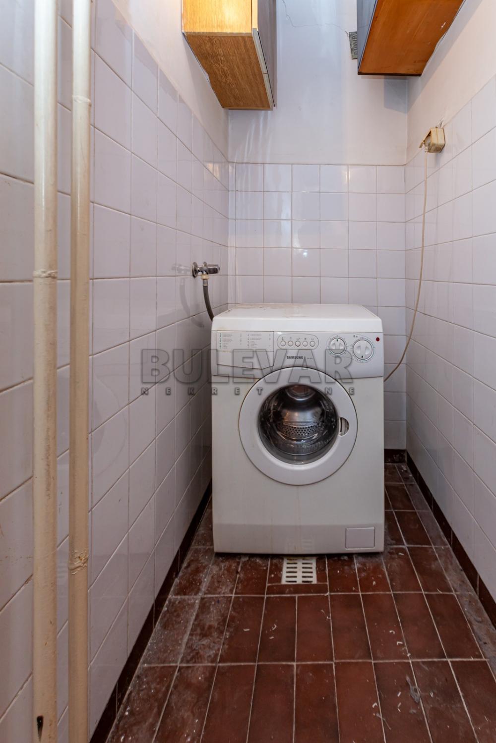 Slika 2 - Vizantijski bulevar, Dvoiposoban stan na prodaju, 72m2, 100.000€