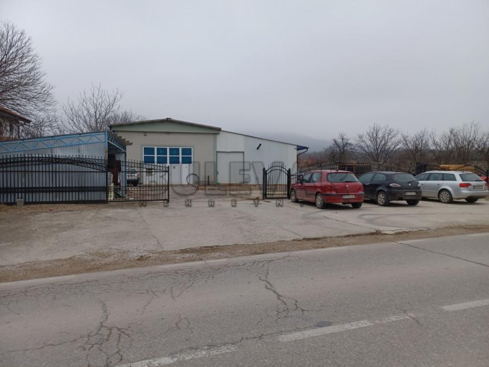 Slika 1 - Stevana Sinđelića,  Lokal za izdavanje, 400m2, 1.200€