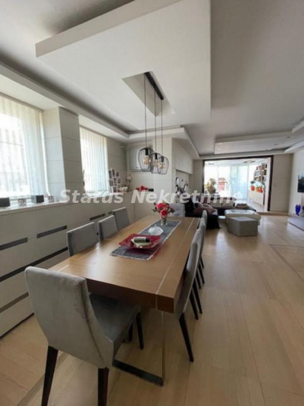 Slika 1 -  Kuća na prodaju, 250m2, 420.000€