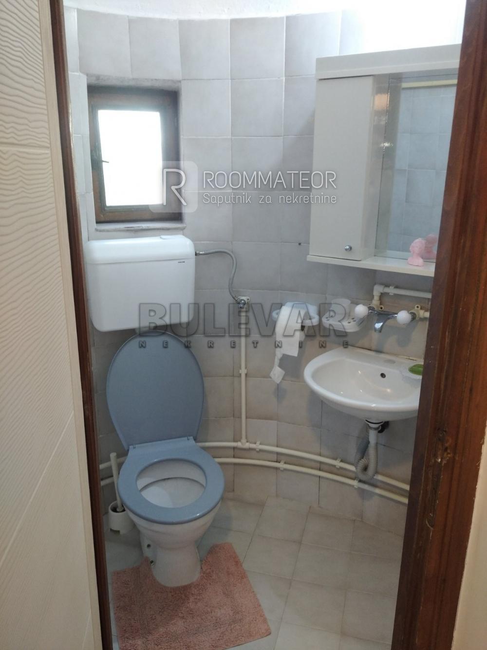 Slika 10 - Dimitrija Tucovića,  Lokal za izdavanje, 53m2, 700€