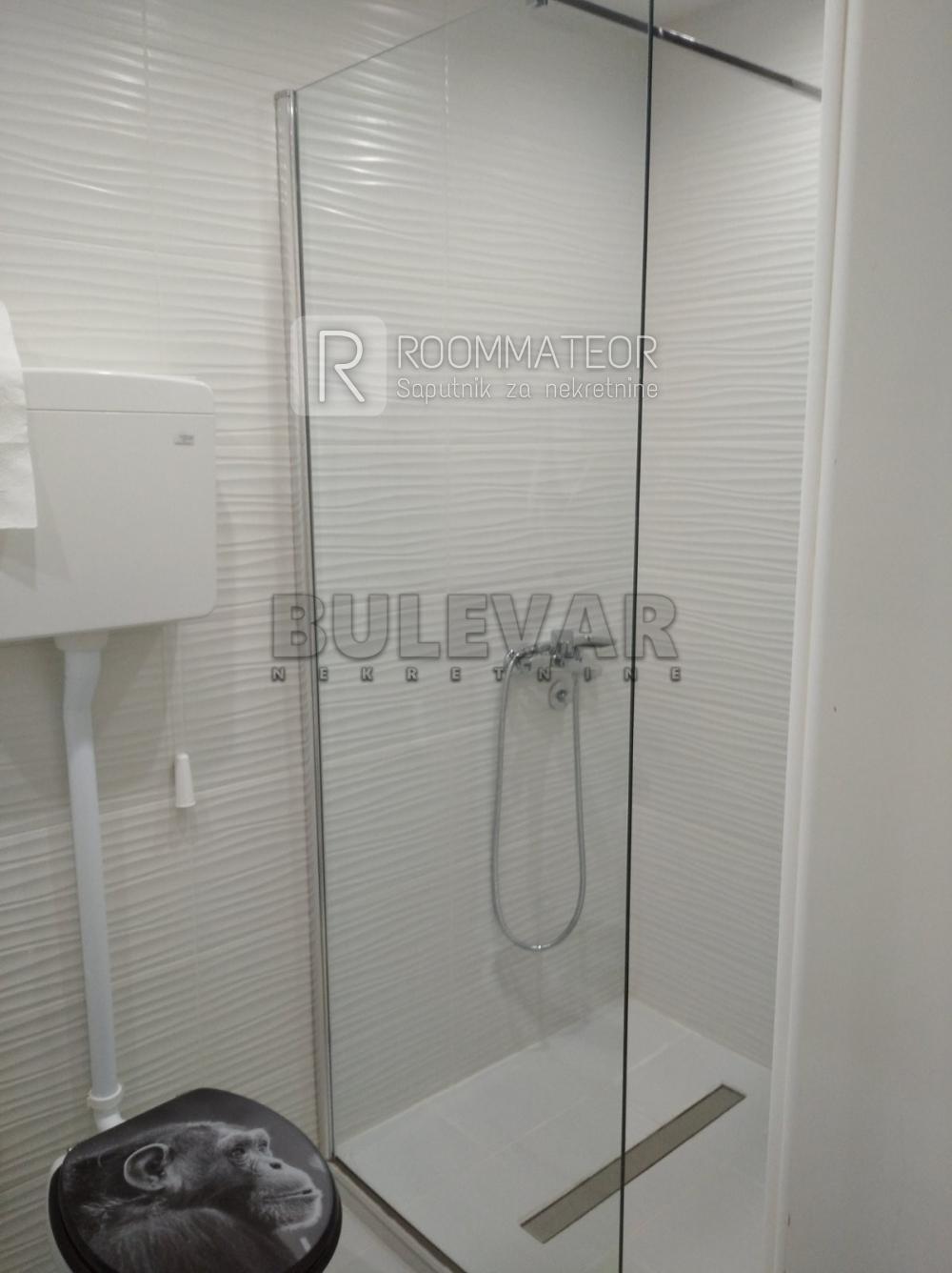 Slika 9 - Dimitrija Tucovića,  Lokal za izdavanje, 53m2, 700€