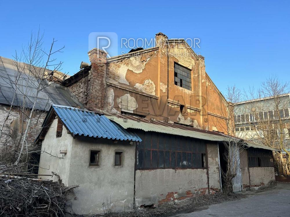 Slika 2 - Bulevar 12. februar,  Lokal za izdavanje, 1250m2, 1.000€