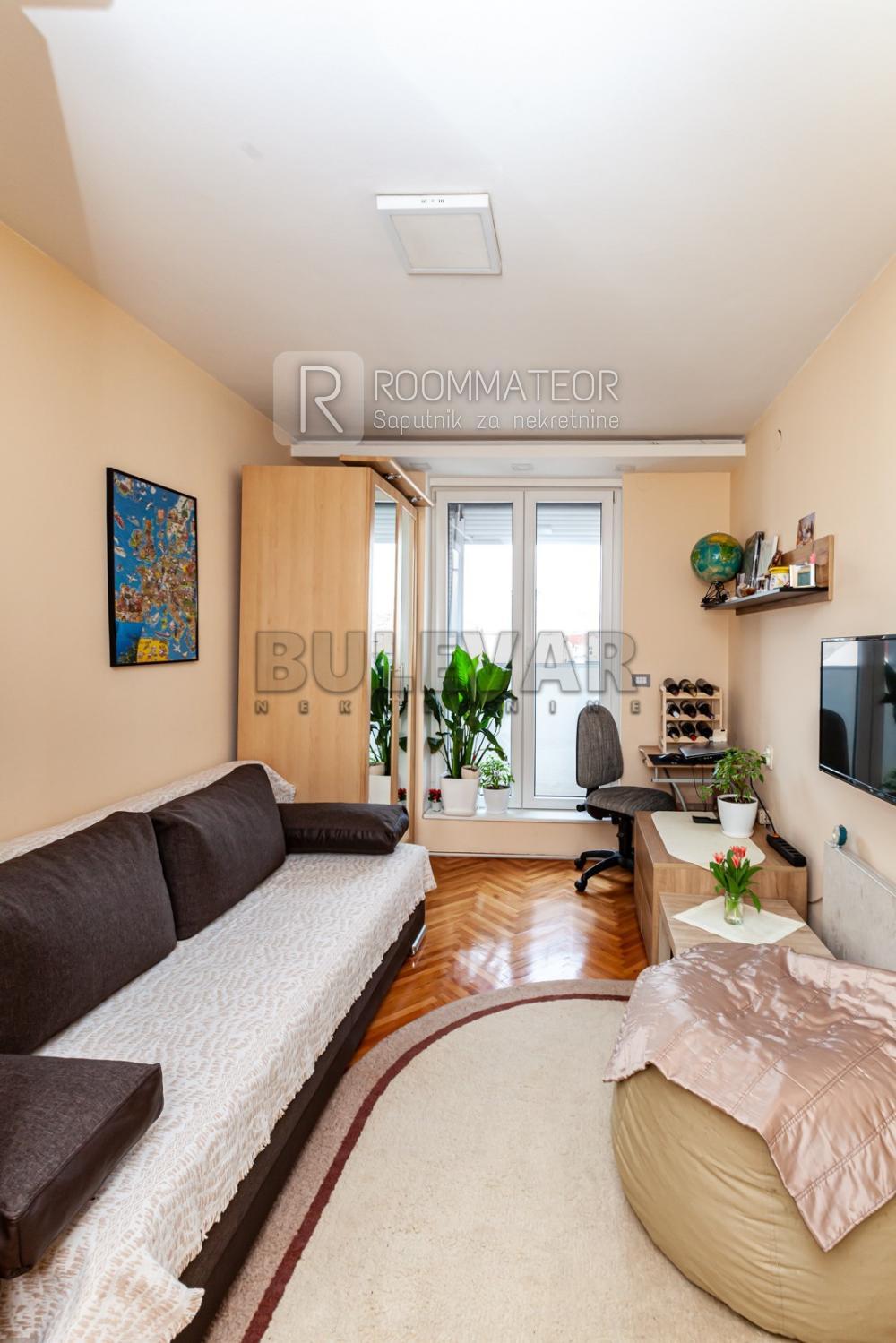 Slika 7 - Generala Milojka Lešjanina, Četvorosoban stan na prodaju, 75m2, 119.500€