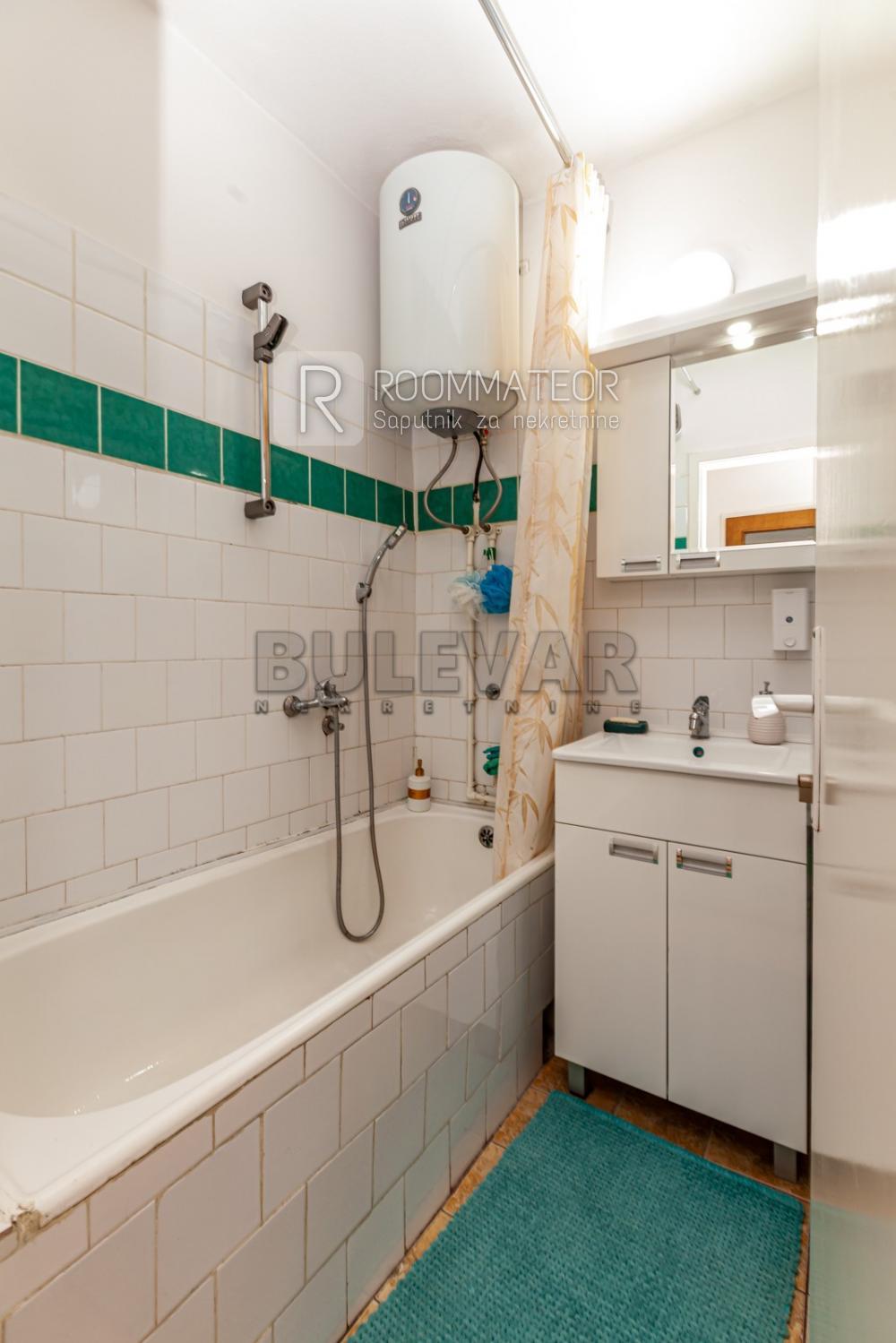 Slika 9 - Generala Milojka Lešjanina, Četvorosoban stan na prodaju, 75m2, 119.500€