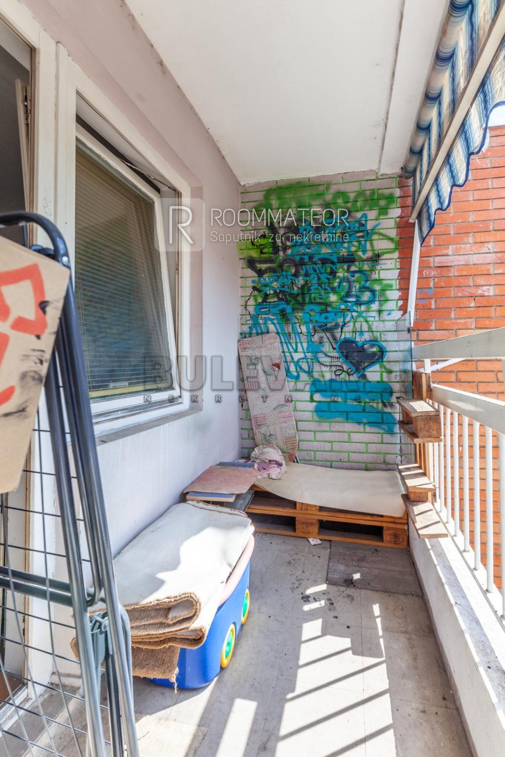 Slika 2 - Patrisa Lumumbe, Jednoiposoban stan na prodaju, 64m2, 90.000€