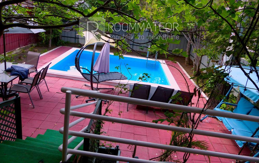 Glavna slika -bacvanska 39,  Kuća na prodaju, 360m2, 120.000€