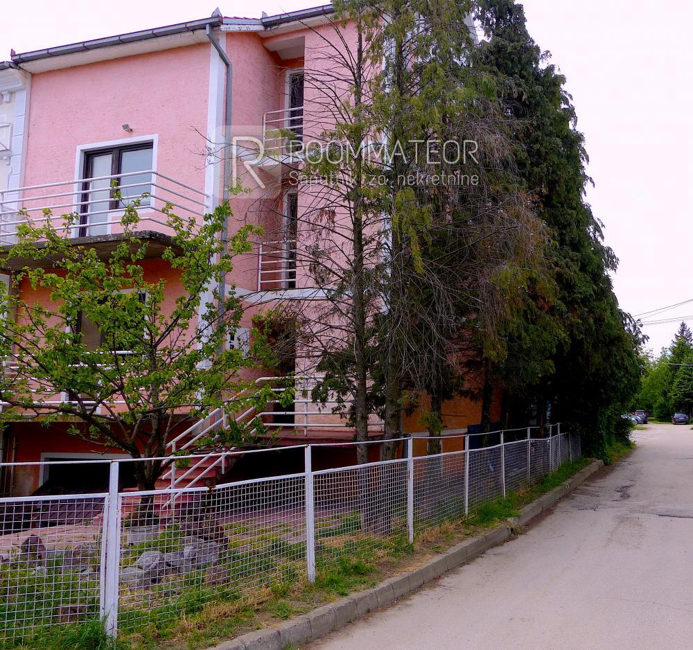 Slika 10 - bacvanska 39,  Kuća na prodaju, 360m2, 120.000€