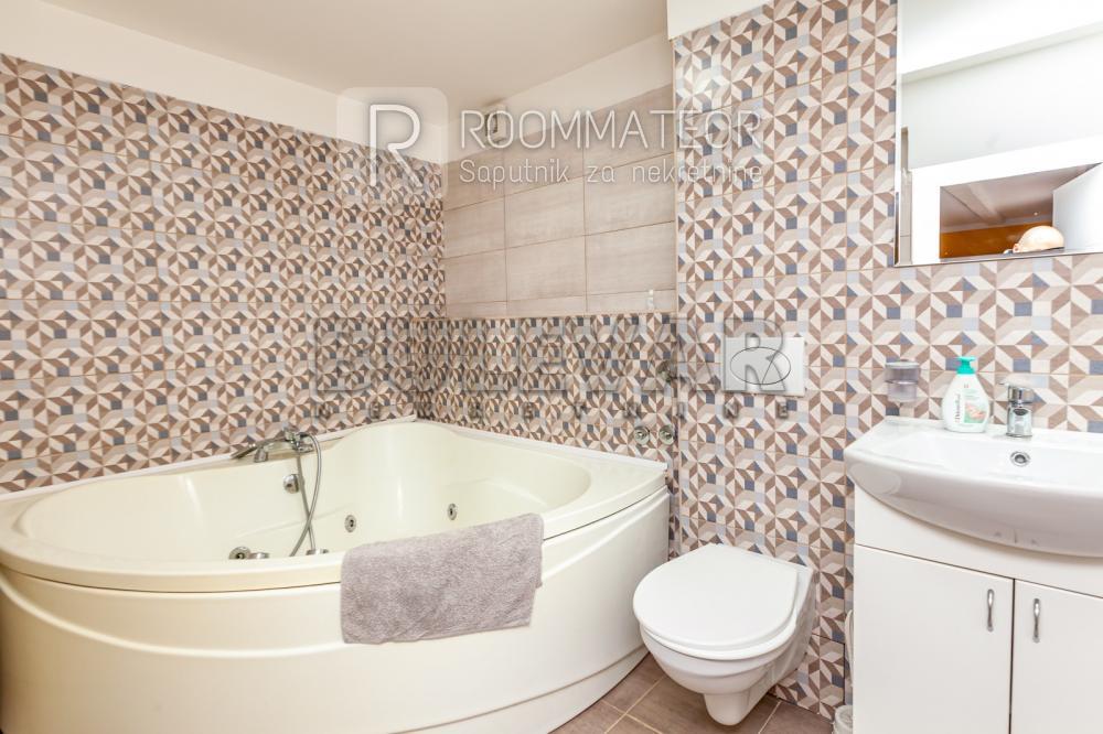 Slika 5 - Stevana Nemanje,  Kuća na prodaju, 250m2, 260.000€