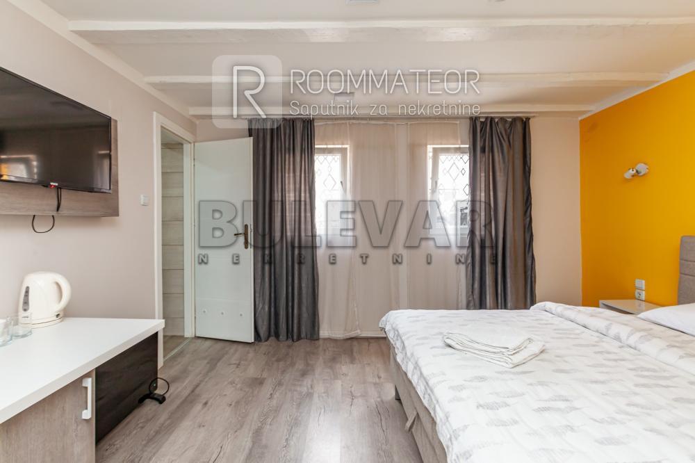 Slika 8 - Stevana Nemanje,  Kuća na prodaju, 250m2, 260.000€