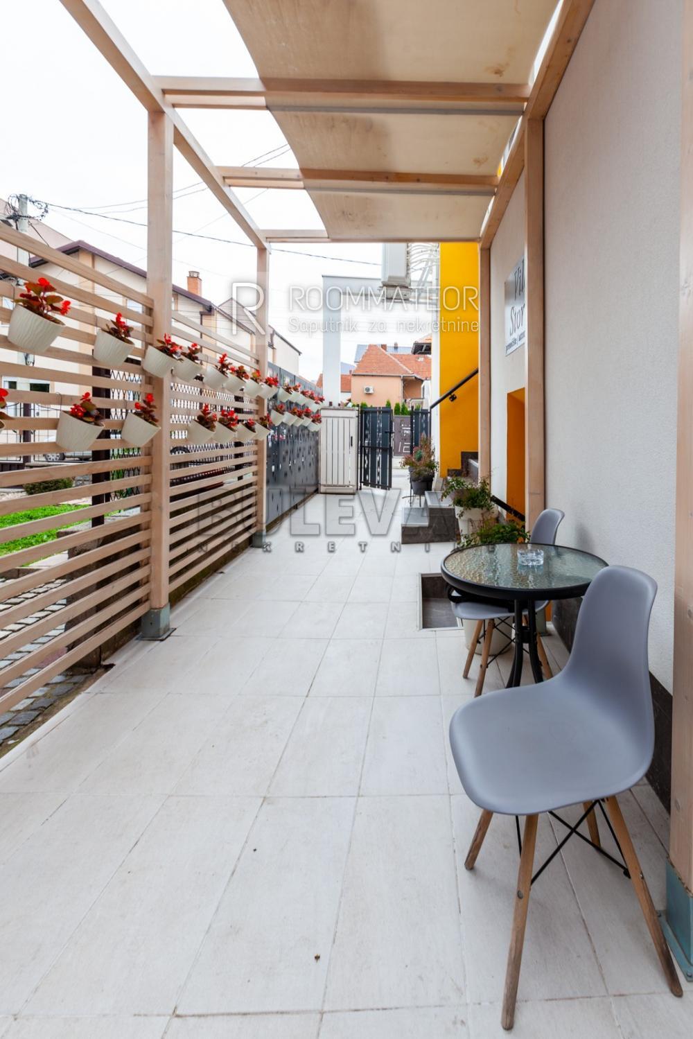 Slika 2 - Stevana Nemanje,  Kuća na prodaju, 250m2, 260.000€