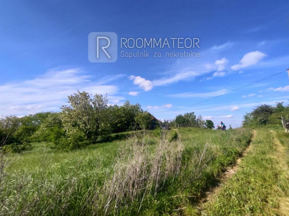 Slika 5 -  Plac na prodaju, Ledinci, , 250.000€