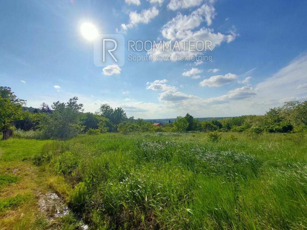 Slika 3 -  Plac na prodaju, Ledinci, , 250.000€