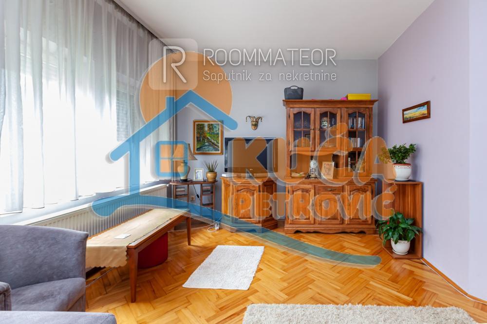 Slika 10 - Somborski bulevar,  Kuća na prodaju, 410m2, 300.000€