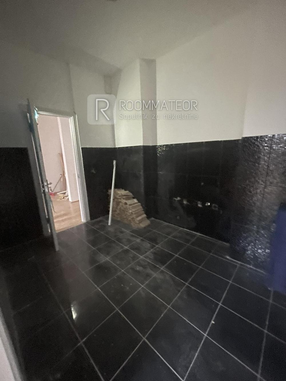 Slika 1 - Primorska , Dvoiposoban stan na prodaju, 75m2