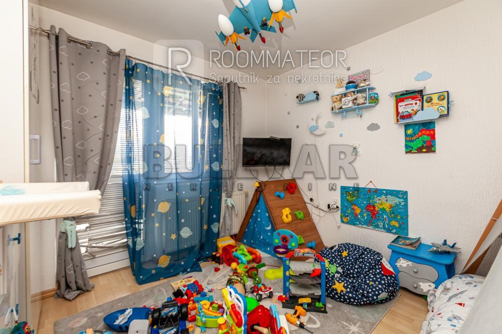 Slika 6 - Bulevar Nemanjića, Četvorosoban stan na prodaju, 200m2, 170.000€