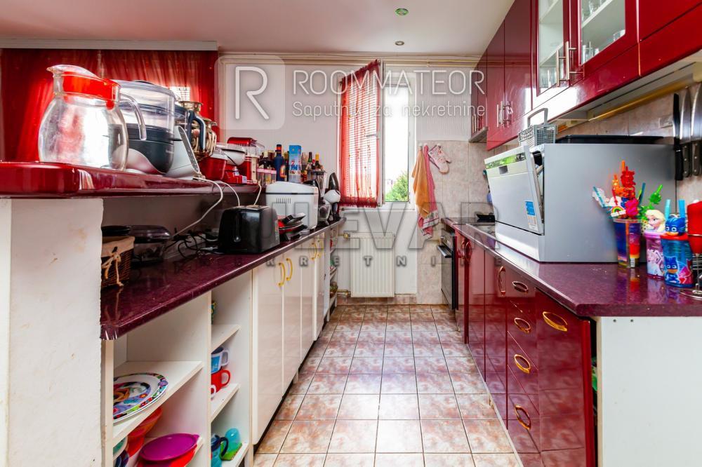 Slika 9 - Bulevar Nemanjića, Četvorosoban stan na prodaju, 200m2, 170.000€