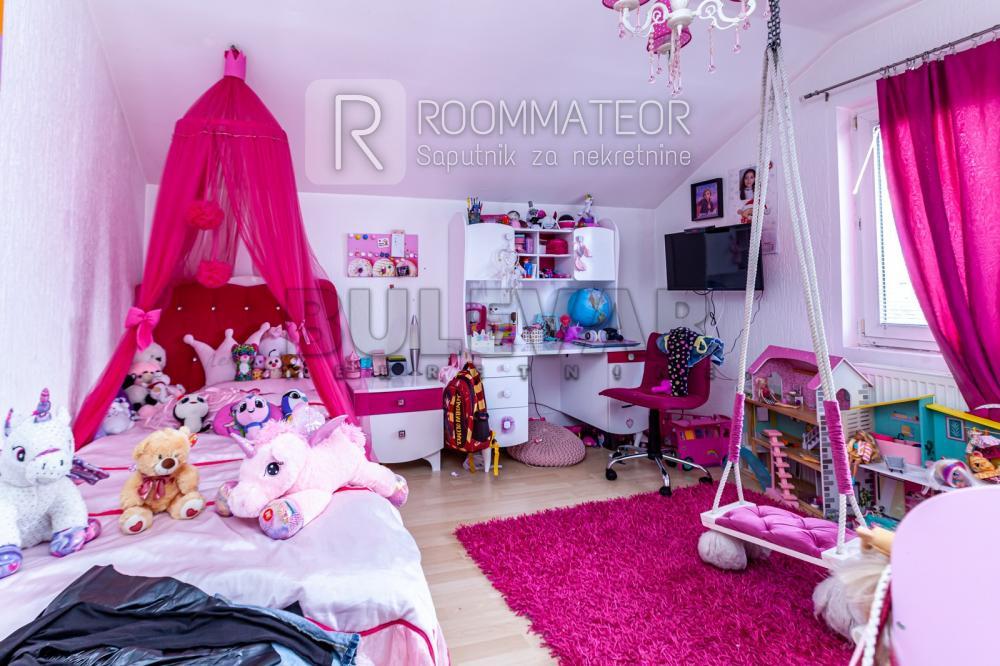 Slika 4 - Bulevar Nemanjića, Četvorosoban stan na prodaju, 200m2, 170.000€