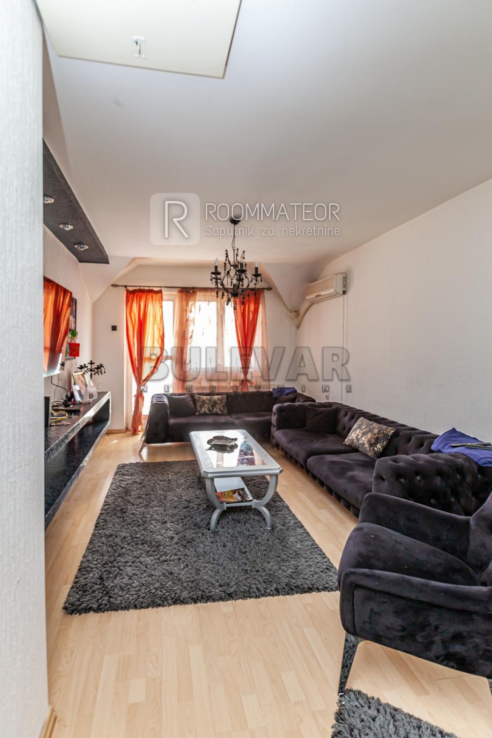 Slika 2 - Bulevar Nemanjića, Četvorosoban stan na prodaju, 200m2, 170.000€