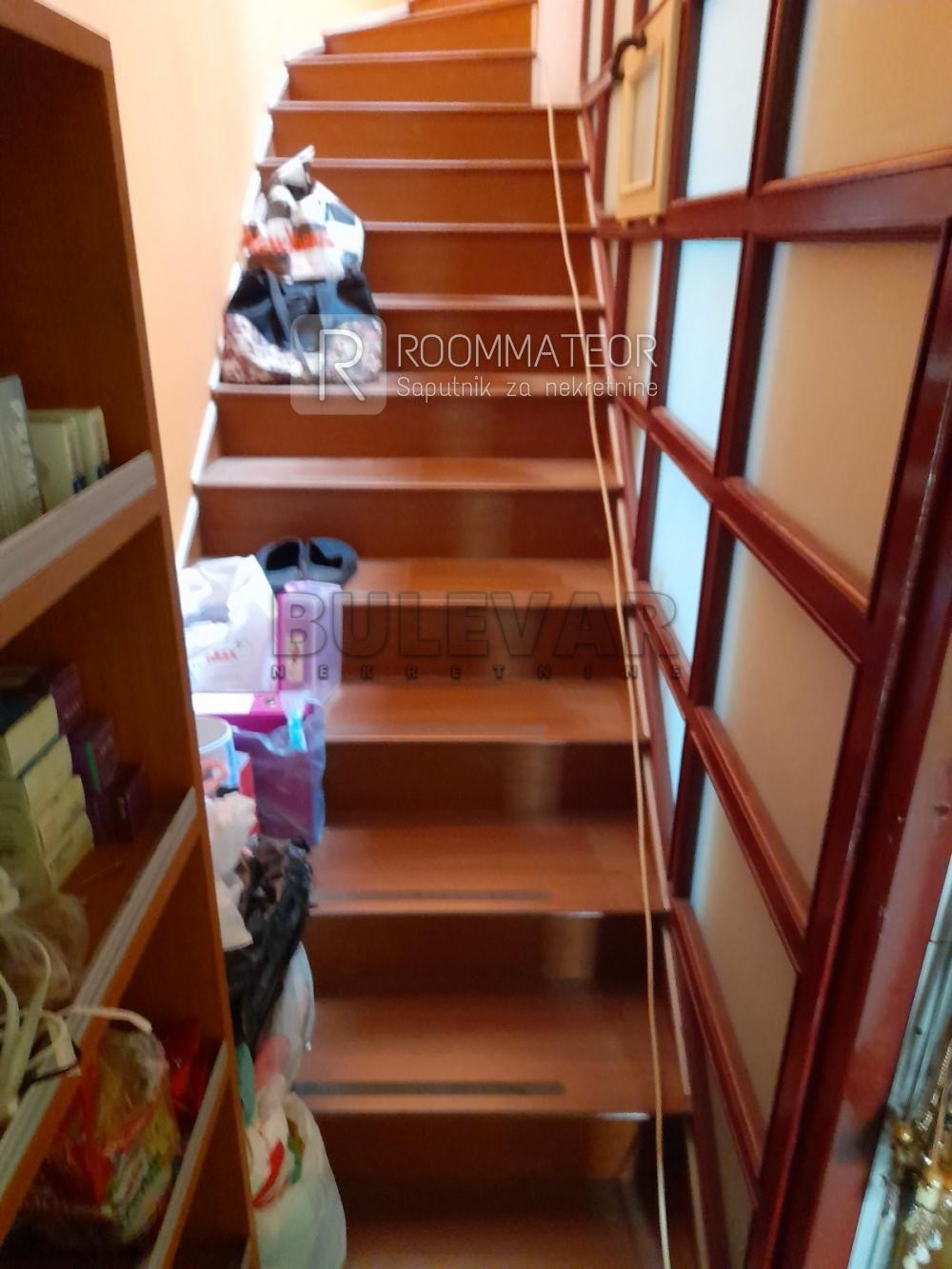 Slika 1 - Jovana Babunskog,  Kuća na prodaju, 312m2, 309.000€