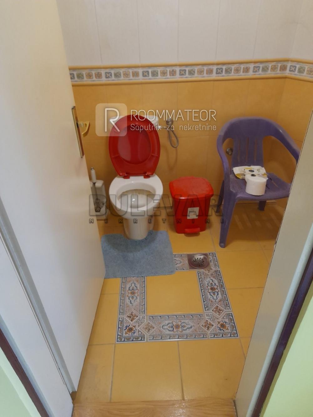 Slika 8 - Jovana Babunskog,  Kuća na prodaju, 312m2, 309.000€