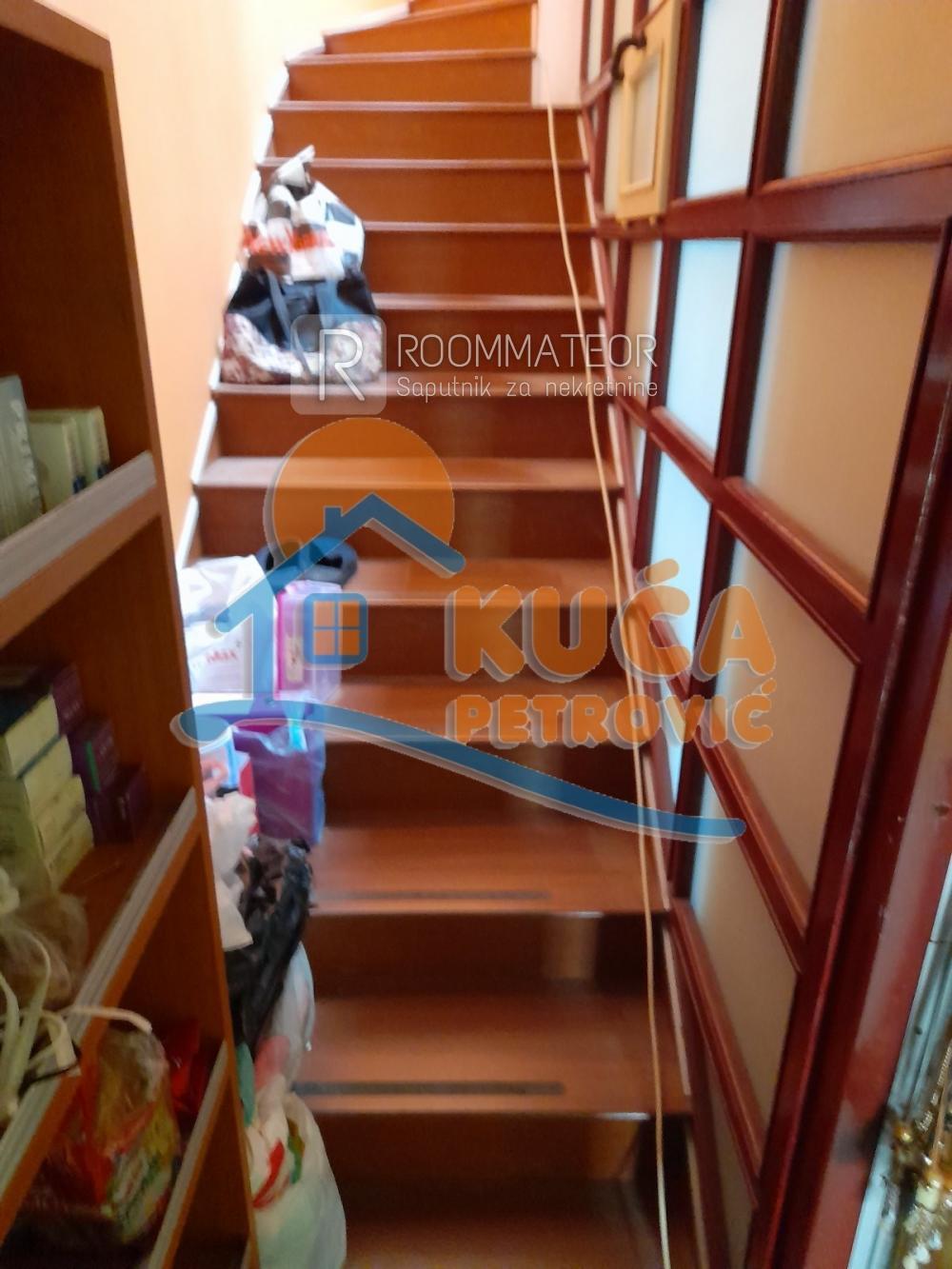 Slika 1 - Jovana Babunskog,  Kuća na prodaju, 312m2, 309.000€