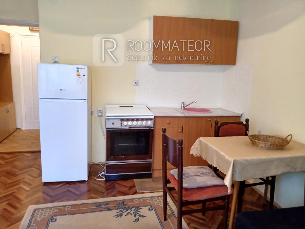 Slika 1 - Sremska 5, Jednosoban stan za izdavanje, 30m2, 220€