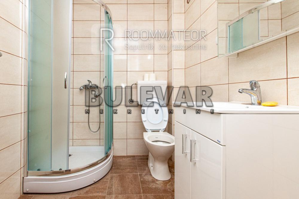 Slika 7 - Donjovrežinska,  Lokal na prodaju, 85m2, 80.000€