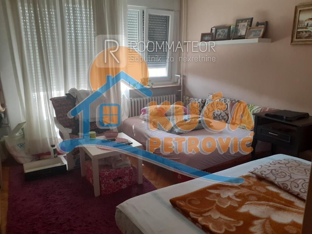 Slika 2 - Trg kralja Aleksandra Ujedinitelja, Četvorosoban stan na prodaju, 109m2, 180.000€