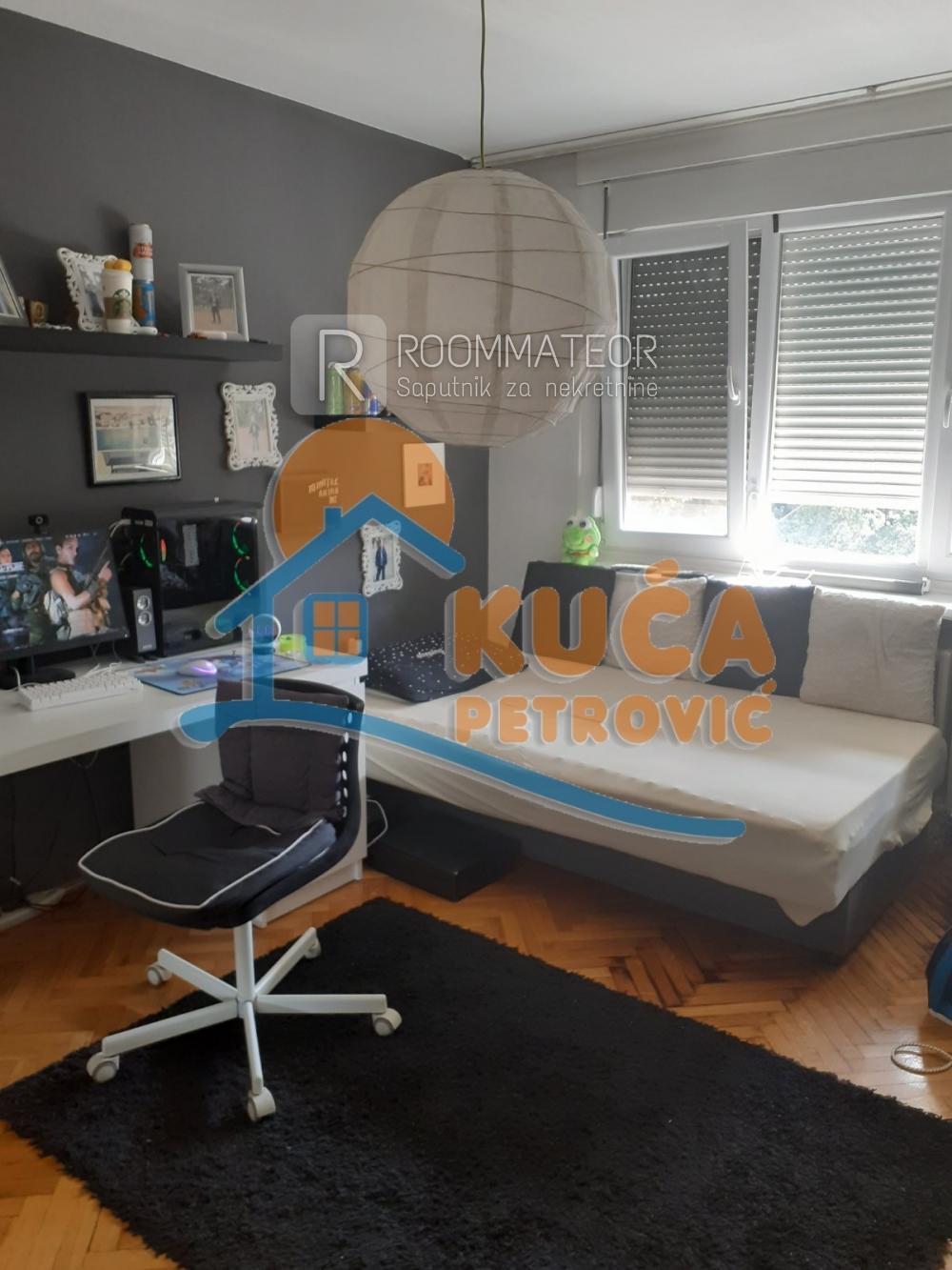 Slika 1 - Trg kralja Aleksandra Ujedinitelja, Četvorosoban stan na prodaju, 109m2, 180.000€