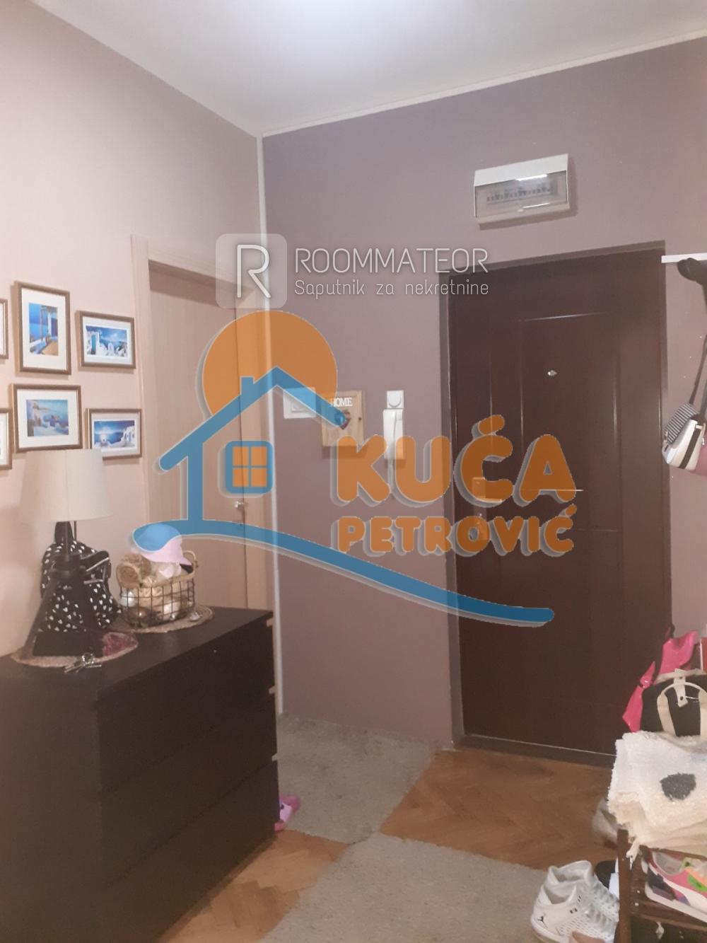 Slika 7 - Trg kralja Aleksandra Ujedinitelja, Četvorosoban stan na prodaju, 109m2, 180.000€