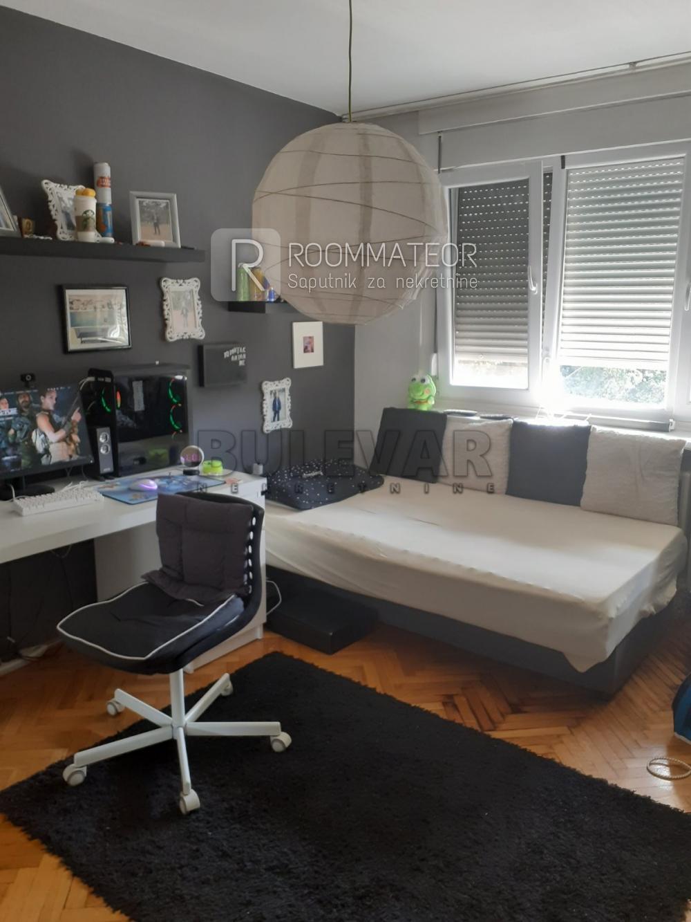 Slika 1 - Trg kralja Aleksandra Ujedinitelja, Četvorosoban stan na prodaju, 109m2, 180.000€