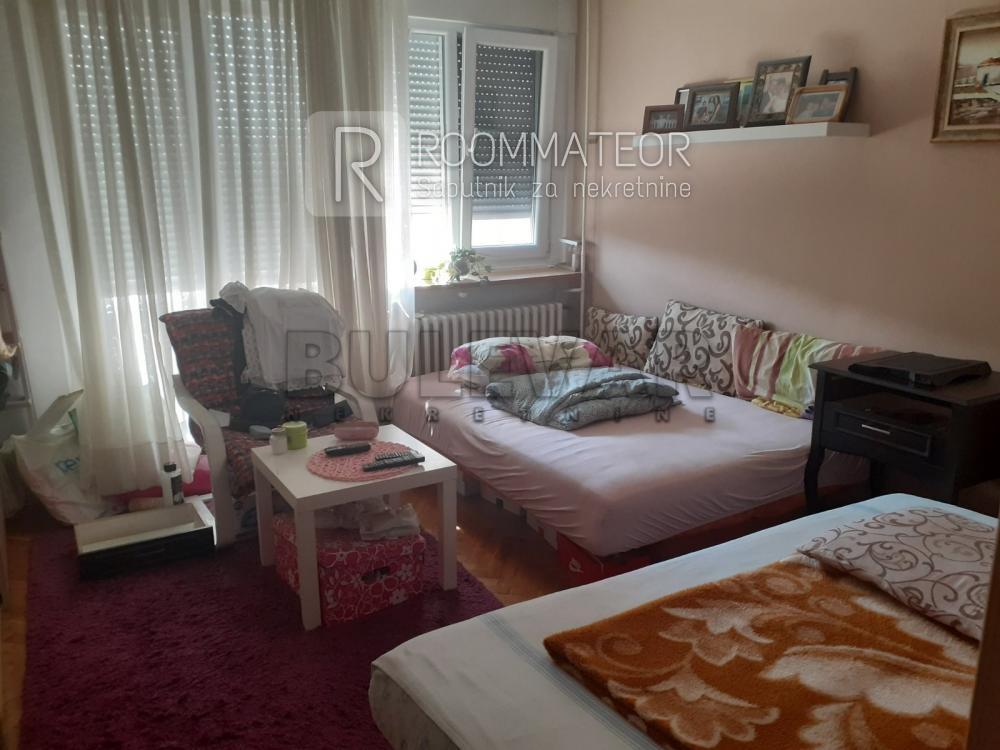 Slika 2 - Trg kralja Aleksandra Ujedinitelja, Četvorosoban stan na prodaju, 109m2, 180.000€