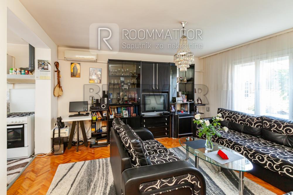 Slika 3 - Ljubomira Nikolića,  Kuća na prodaju, 200m2, 195.000€