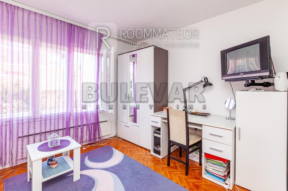 Slika 6 - Ljubomira Nikolića,  Kuća na prodaju, 200m2, 195.000€