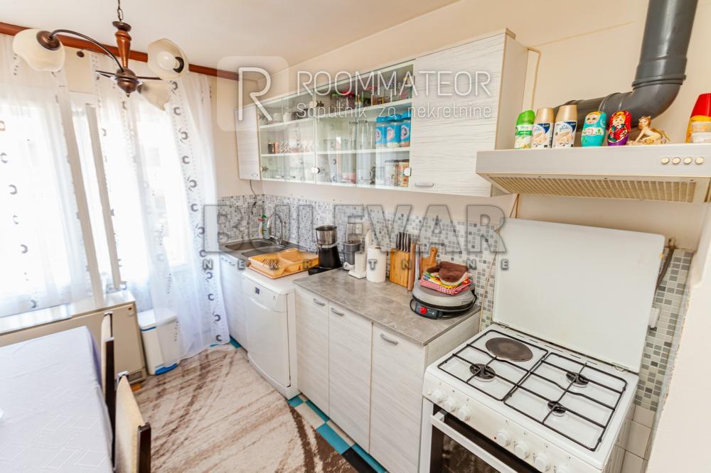 Slika 1 - Ljubomira Nikolića,  Kuća na prodaju, 200m2, 195.000€