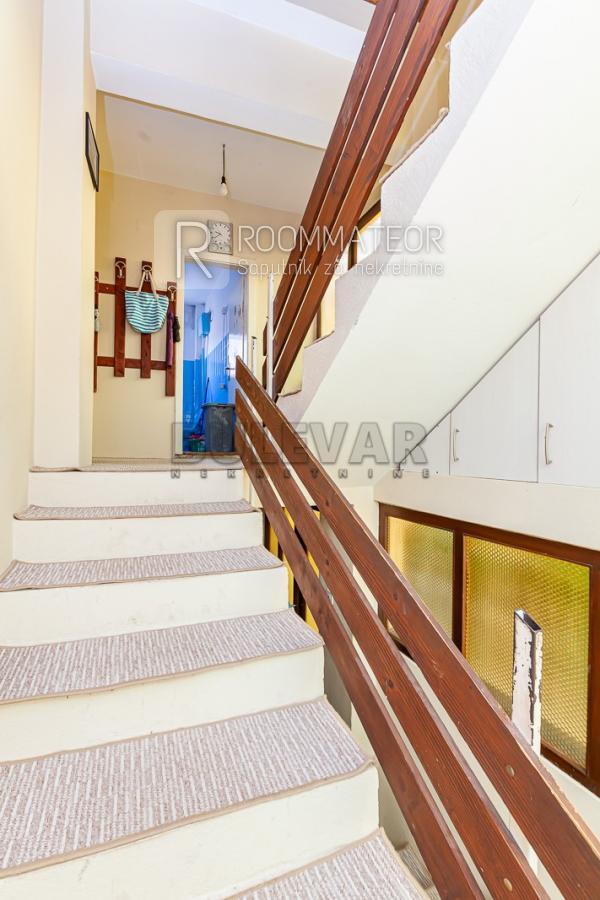 Slika 10 - Ljubomira Nikolića,  Kuća na prodaju, 200m2, 195.000€