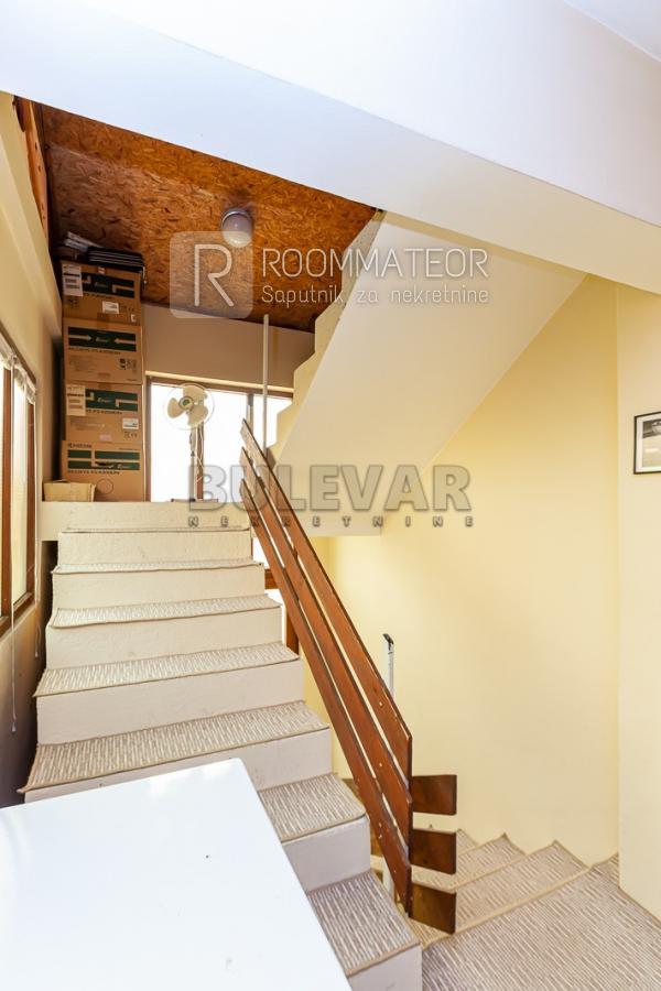 Slika 9 - Ljubomira Nikolića,  Kuća na prodaju, 200m2, 195.000€