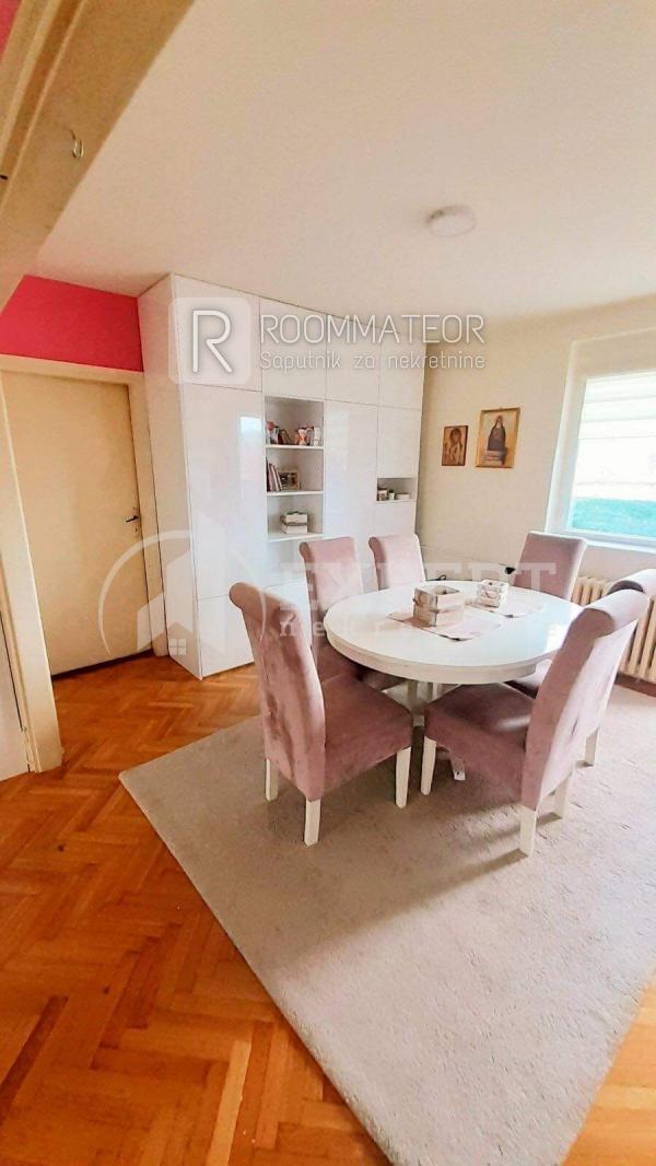 Slika 3 - Trg kralja Aleksandra Ujedinitelja, Četvorosoban stan na prodaju, 115m2, 227.000€