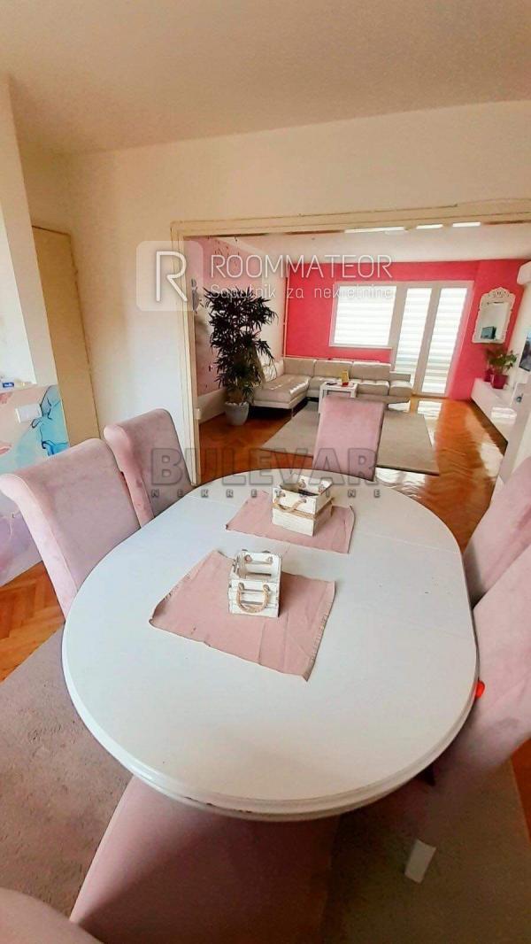 Slika 5 - Trg kralja Aleksandra Ujedinitelja, Četvorosoban stan na prodaju, 115m2, 250.000€