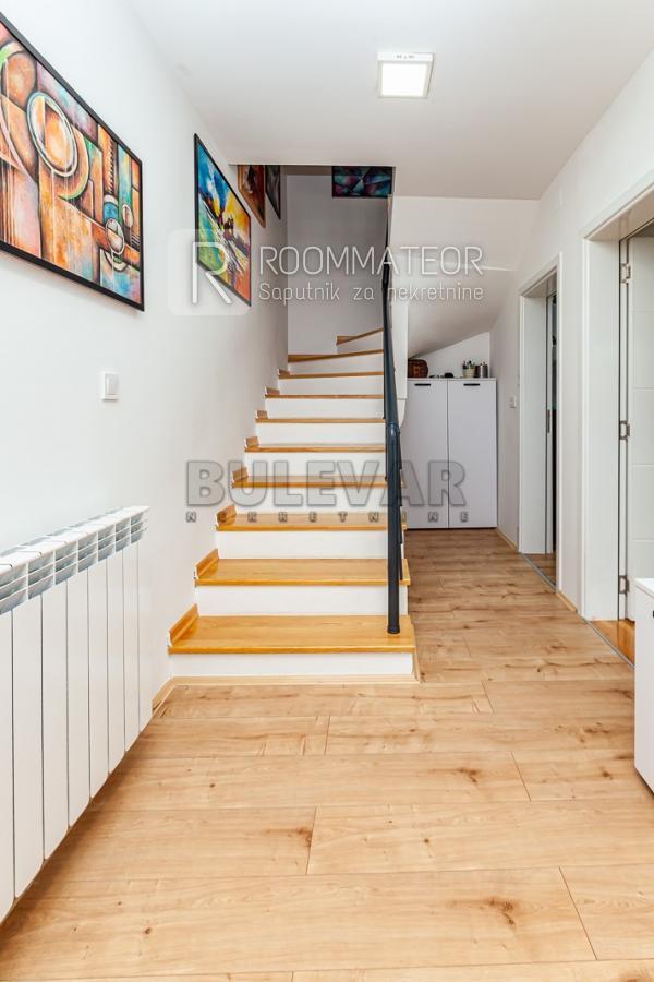 Slika 9 - Šumadijska,  Kuća na prodaju, 150m2, 318.000€