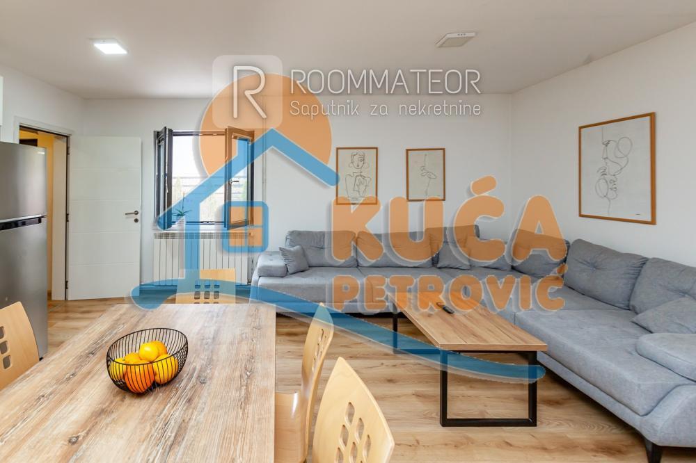 Slika 3 - Šumadijska,  Kuća na prodaju, 150m2, 318.000€