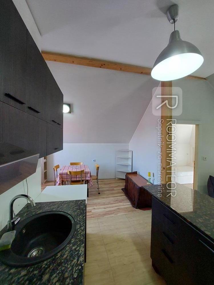 Slika 1 - Jovana Babunskog , Trosoban stan za izdavanje, 70m2, 360€