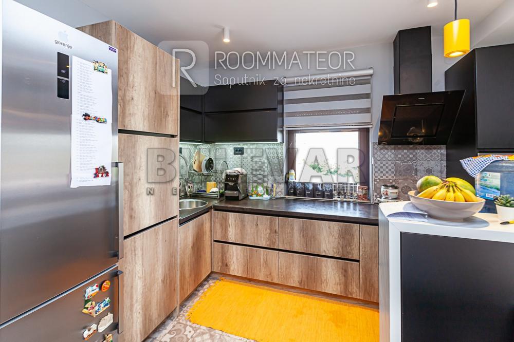 Slika 4 - Ljube Nenadovića,  Kuća na prodaju, 265m2, 290.000€