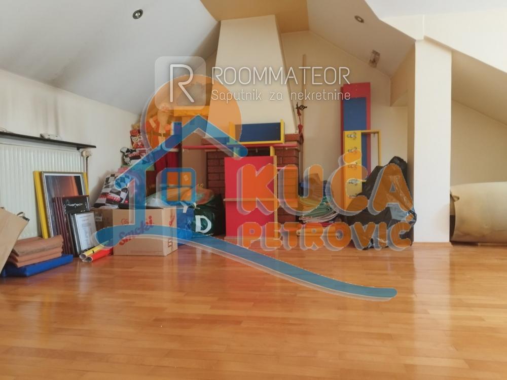 Slika 2 - Vojvode Mišića,  Kuća na prodaju, 450m2, 370.000€