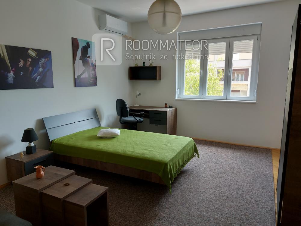 Slika 0 - Obrenovićeva, Trosoban stan za izdavanje, 70m2, 480€