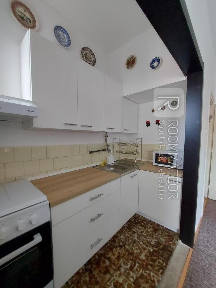 Slika 6 - Obrenovićeva, Trosoban stan za izdavanje, 70m2, 480€